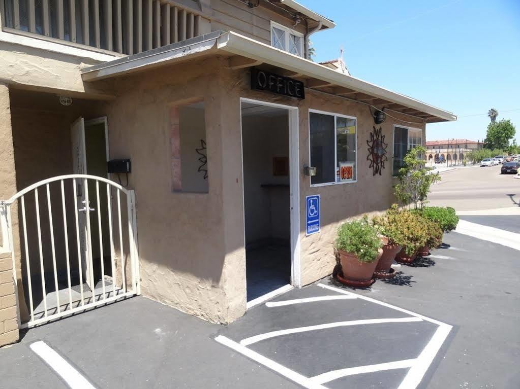 Navajo Lodge Lemon Grove Exterior foto
